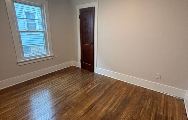 3 beds, 1 bath, $1,700, Unit 316 Tennyson Ave.