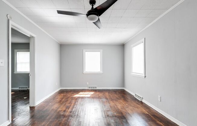 Beautiful 2 Bedroom Bungalow in Manchester Available July 18th!
