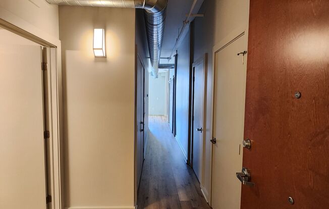 2 beds, 2 baths, 871 sqft, $1,695, Unit Unit 302