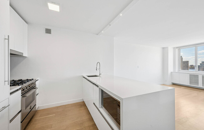 2 beds, 1 bath, 796 sqft, $6,500, Unit 24B