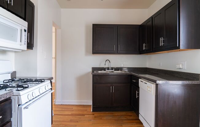 2 beds, 1 bath, 500 sqft, $1,675, Unit 3162-3