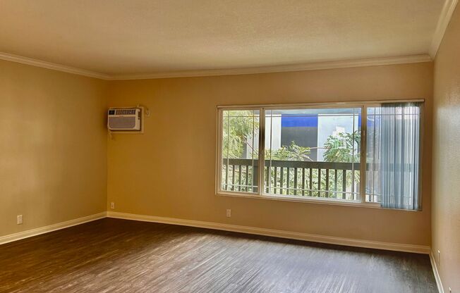 2 beds, 2 baths, 880 sqft, $2,705, Unit H-14