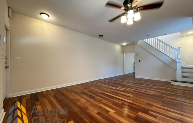Live in Comfort: Spacious 3 Bedroom 2 Bathroom & Backyard Oasis