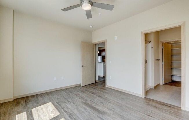 2 beds, 2 baths, 993 sqft, $2,350, Unit 415