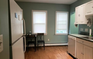 1 bed, 1 bath, 700 sqft, $1,900, Unit 1