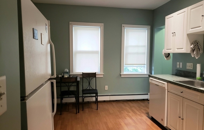 1 bed, 1 bath, 700 sqft, $1,900, Unit 1