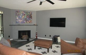 3 beds, 1.5 baths, $1,695