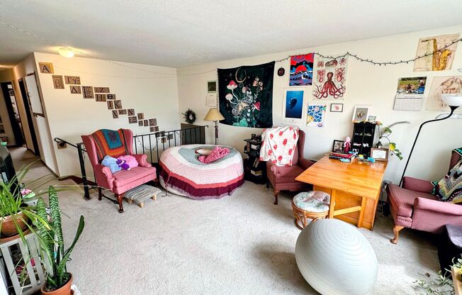799-801 Weeks Ave SE