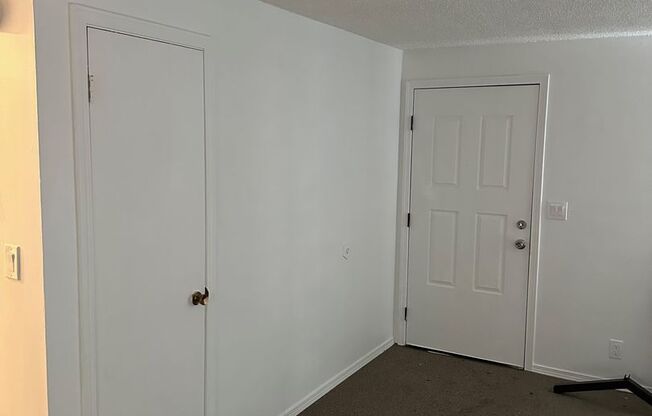 3 beds, 1 bath, $2,295