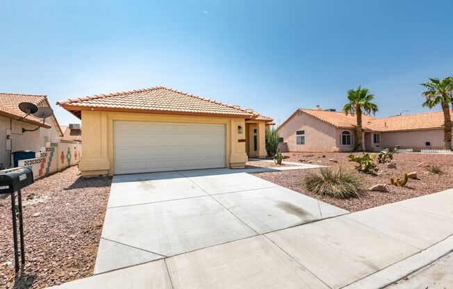 Fully upgraded 3 bedroom house on large lot near Ann/Jones ready for immediate move in!
