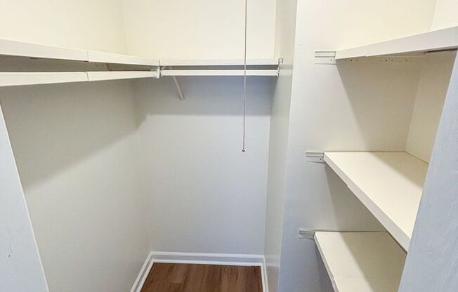 1 bed, 1 bath, 497 sqft, $688, Unit Unit 4