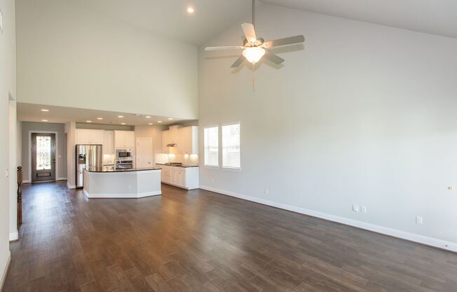 Never Leased - 2-Story home with 4 bed / 3.5 bath