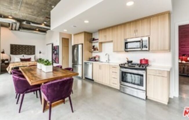 2 beds, 2 baths, 1,206 sqft, $4,335, Unit 302