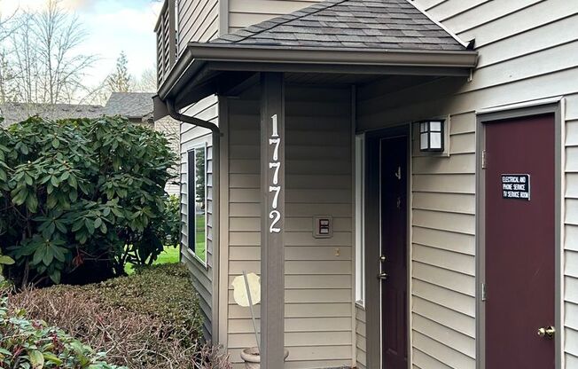 3 Bed, 2 Bath Condo with in Cascade-Fairwood neighborhood of Renton, $2,925/month.