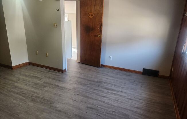 1 bed, 1 bath, 750 sqft, $695, Unit D