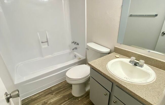 1 bed, 1 bath, 575 sqft, $944, Unit 115