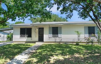 Cute 3 bedroom- 1 bath home ready for move-in.