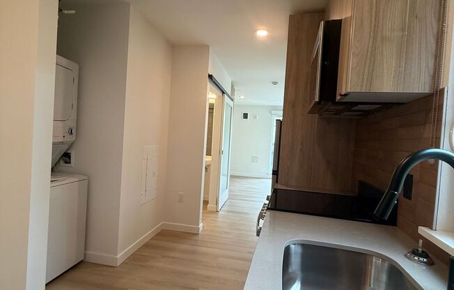 Studio, 1 bath, 364 sqft, $1,625, Unit 513