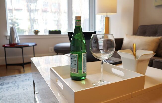 1 bed, 1 bath, $2,000, Unit 416