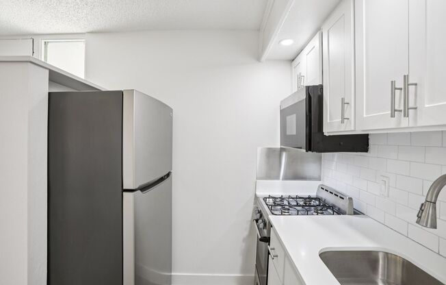 1 bed, 1 bath, 550 sqft, $1,637, Unit 39