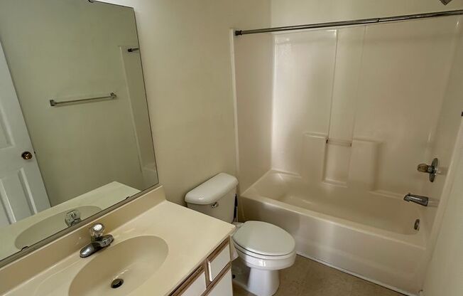 2 beds, 2 baths, $1,350, Unit Unit 63-G