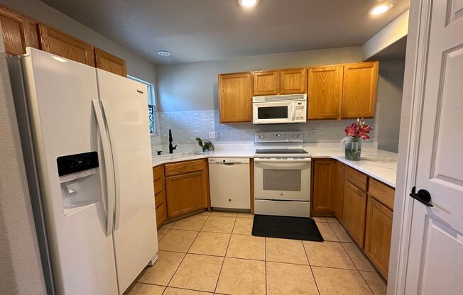 Beautiful 3 Bed 2.5 Bath Townhouse in NW Fort Collins!