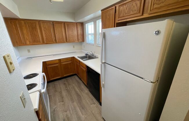 2 beds, 1 bath, $2,590