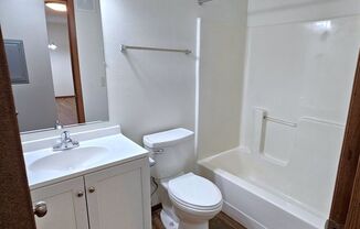 1 bed, 1 bath, 700 sqft, $775, Unit 354