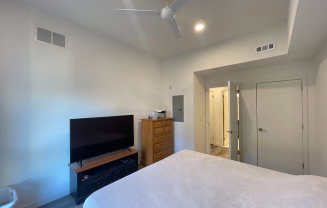 1 bed, 1 bath, $1,295, Unit 203