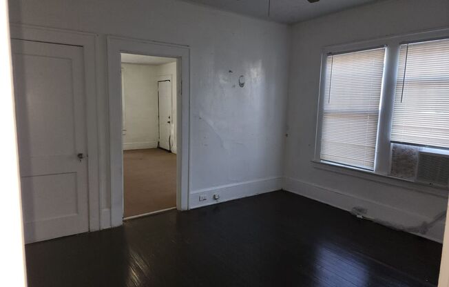 3 beds, 2 baths, 1,512 sqft, $999, Unit Unit A