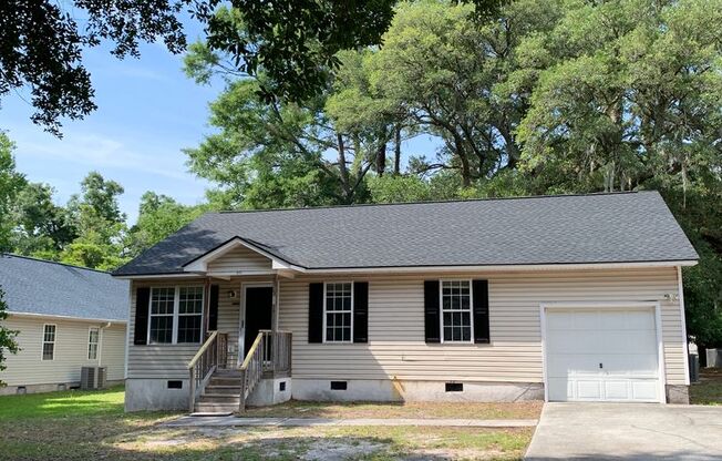 3 Bedroom 2 Bath House on Friendly Lane