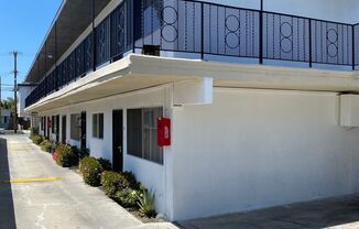 2 beds, 2 baths, 950 sqft, $2,375, Unit F