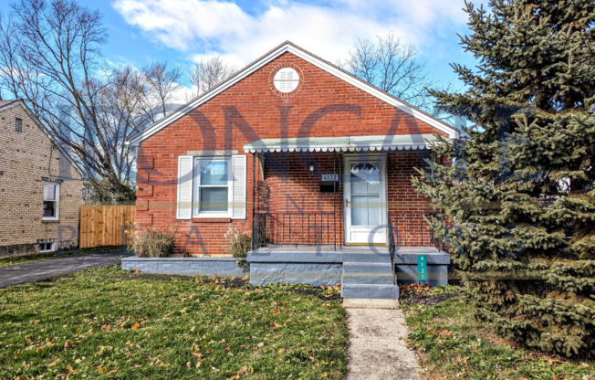 AVAILABLE NOW - Adorable 2 Bed / 1 Bath Home in Quiet Neighborhood!