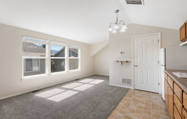 2284 SAINT PAUL DR