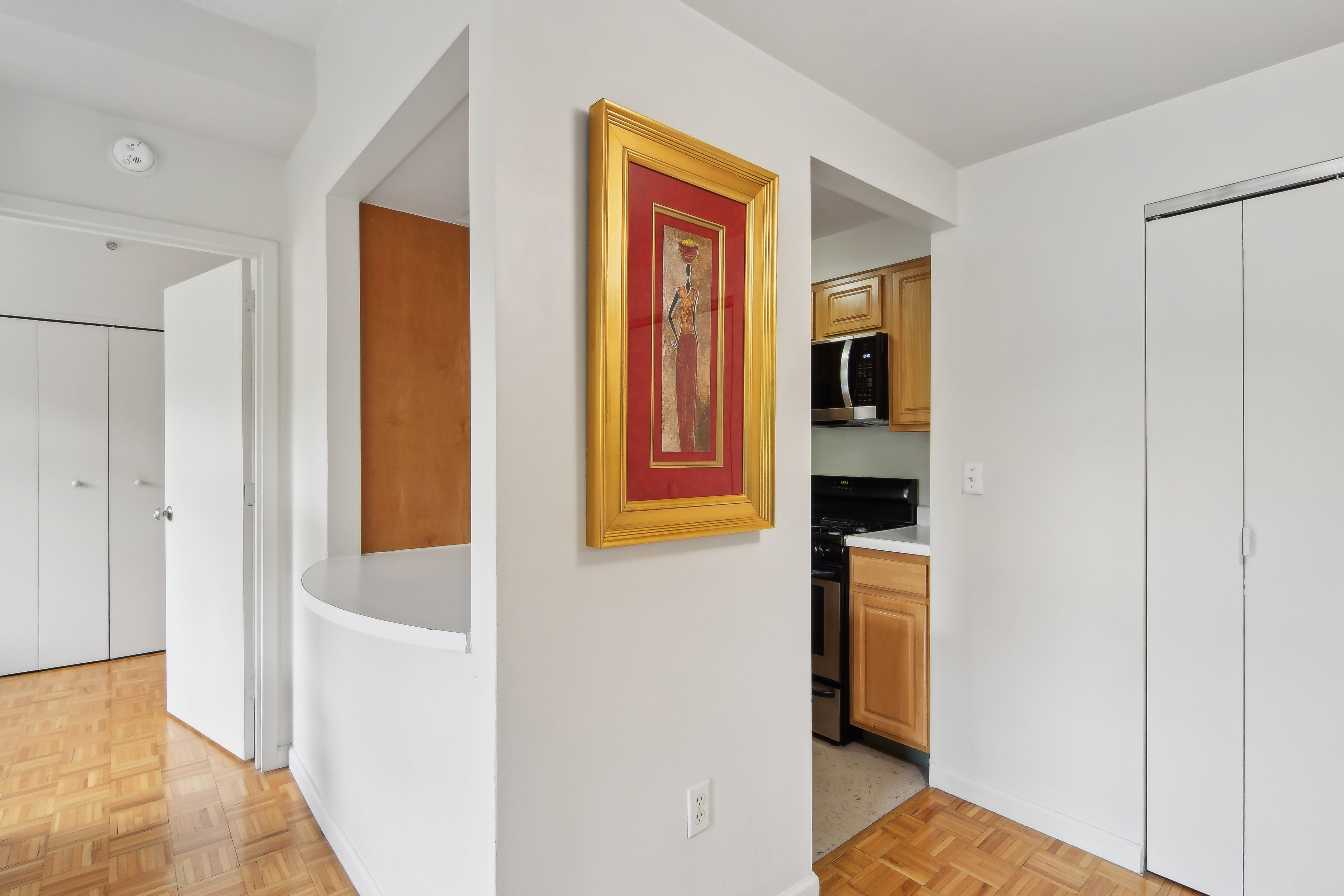 102 BRADHURST AVE