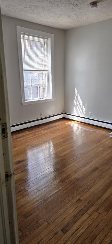 Studio, 1 bath, $2,400, Unit 3-2