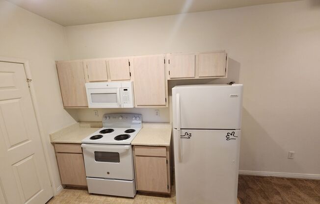 2 beds, 2 baths, $1,430