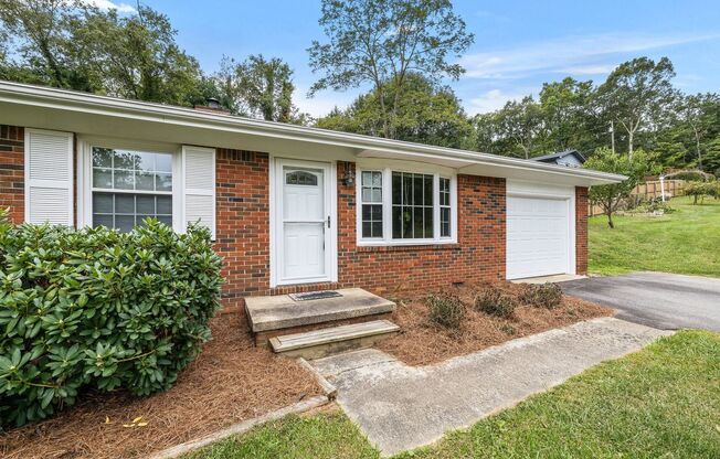 East Asheville 3-Bedroom Ranch with Garage and Large Yard (Lawn Maintenance Included)