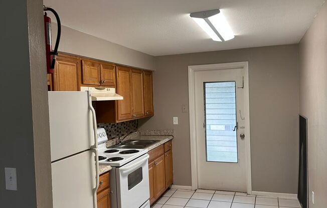 2 beds, 1 bath, $1,540