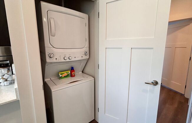 2 beds, 2 baths, 900 sqft, $1,850, Unit 111 (STR)