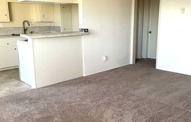 2 beds, 1 bath, $1,895, Unit 630-7L