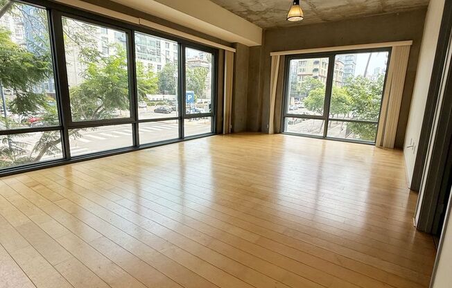 2 Bed/2 Bath Condo at Aperture in Little Italy!