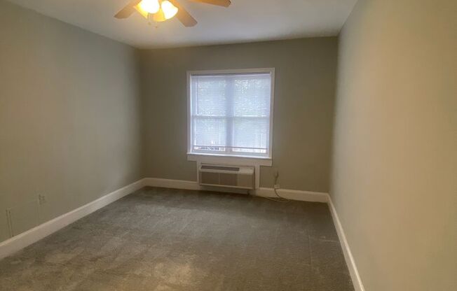 1 bed, 1 bath, 425 sqft, $1,795, Unit 05