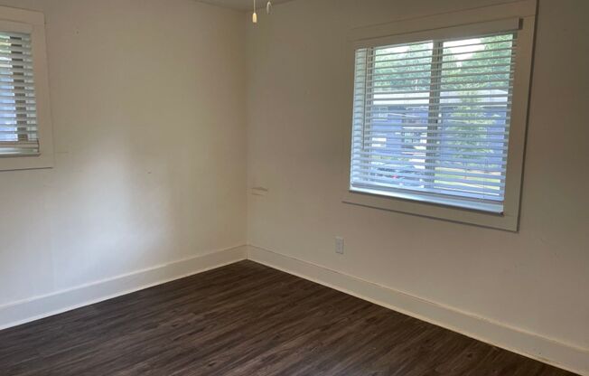 2 beds, 1 bath, 700 sqft, $1,500, Unit 228-28