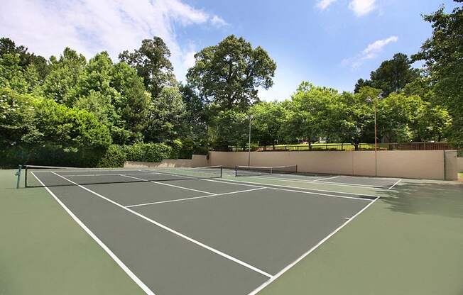 Tennis Court at greenhouse apartments