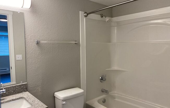 3 beds, 2 baths, 643 sqft, $2,100, Unit A102