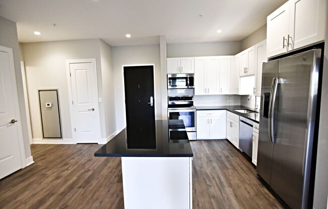 1 bed, 1 bath, 673 sqft, $3,736, Unit 3833-210