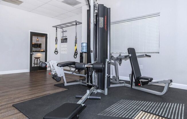 2 beds, 1 bath, 965 sqft, $1,695, Unit 13-23