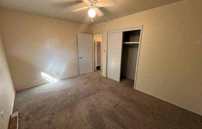 2 beds, 1 bath, $1,700, Unit 220