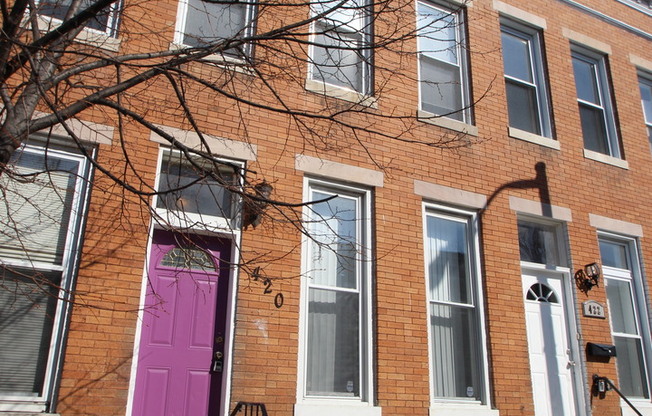 Updated & Lovely Harwood 3bd/1ba rowhome w/ CAC! Available 6/1